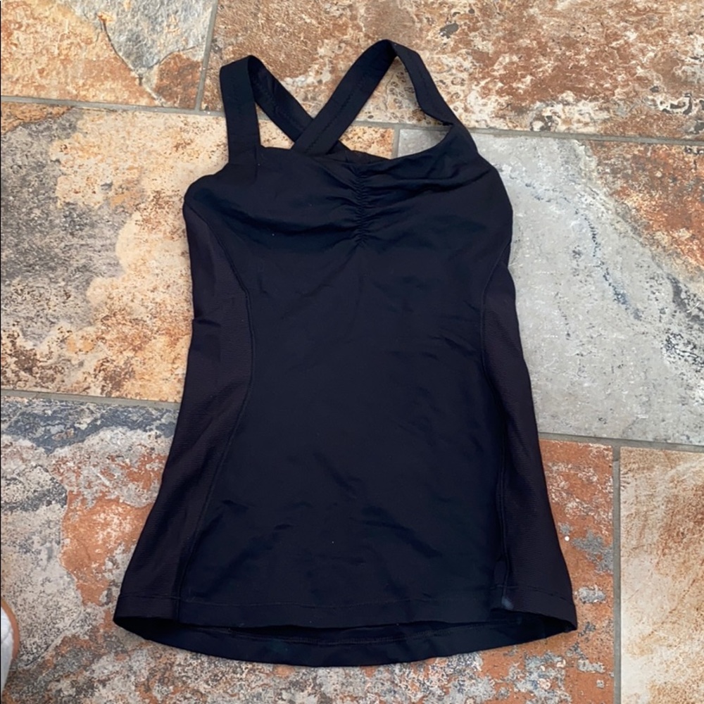 Lulu Lemmon tank top